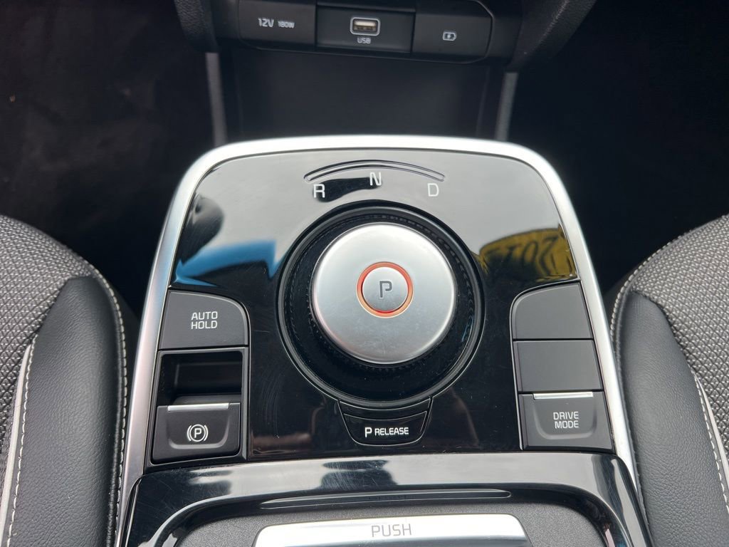 Used 2019 Kia Niro EX w/ Cold Weather Package 2.0 image 17