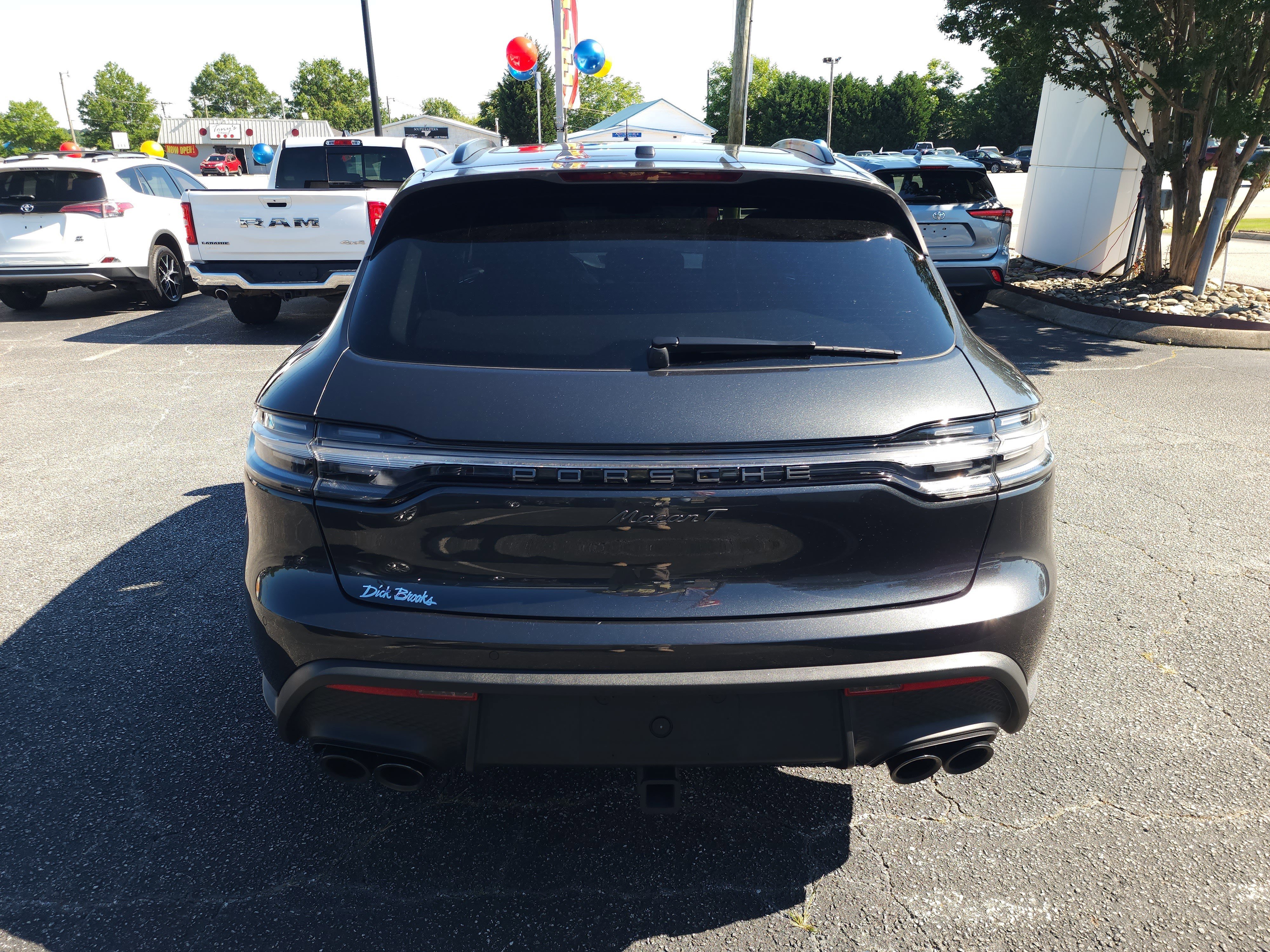 Used 2025 Porsche Macan Turbo AWD/4WD image 6