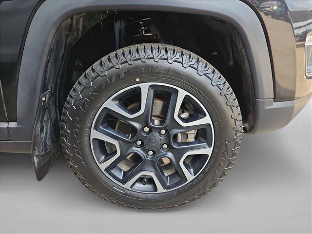 Used 2019 Jeep Compass Trailhawk AWD/4WD image 19