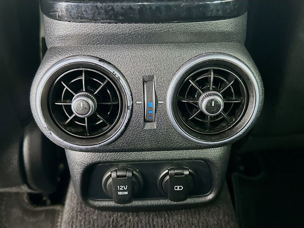 Used 2018 Kia Stinger image 24