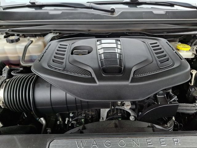 Used 2024 Jeep Wagoneer Series III AWD/4WD image 29
