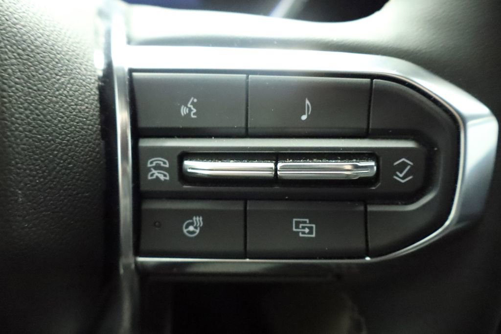 Used 2023 GMC Canyon Denali image 35