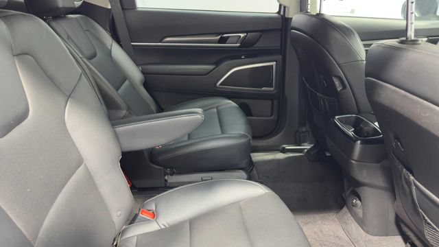 Used 2023 Kia Telluride S FWD image 15
