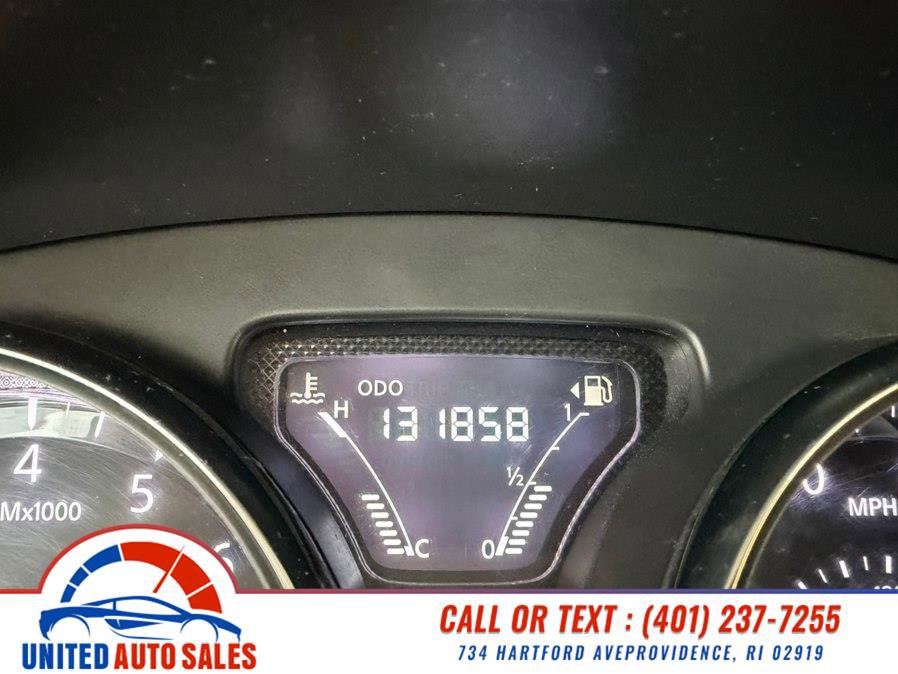 Used 2017 Nissan Versa SV image 19