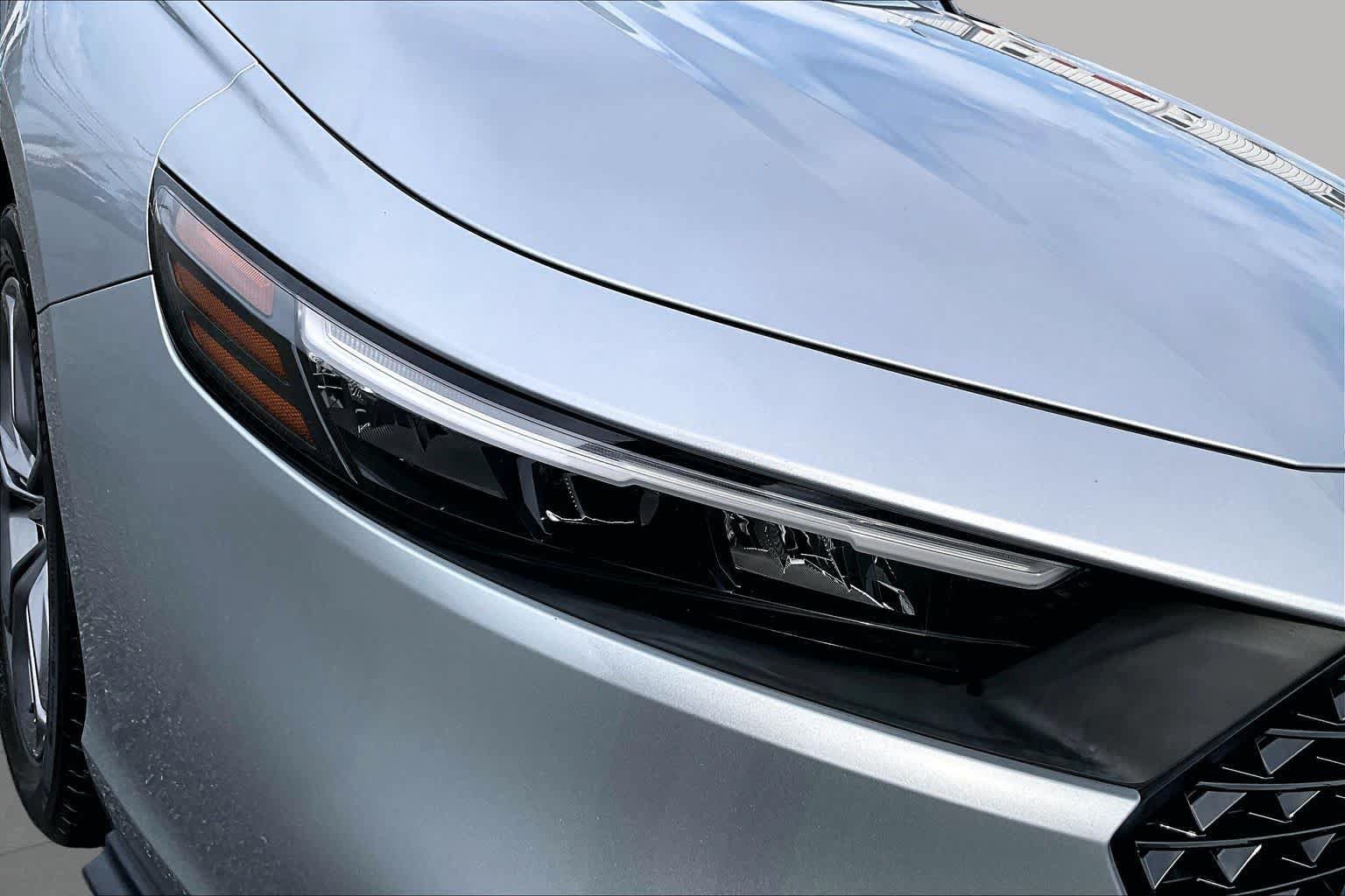Used 2023 Honda Accord EX image 27