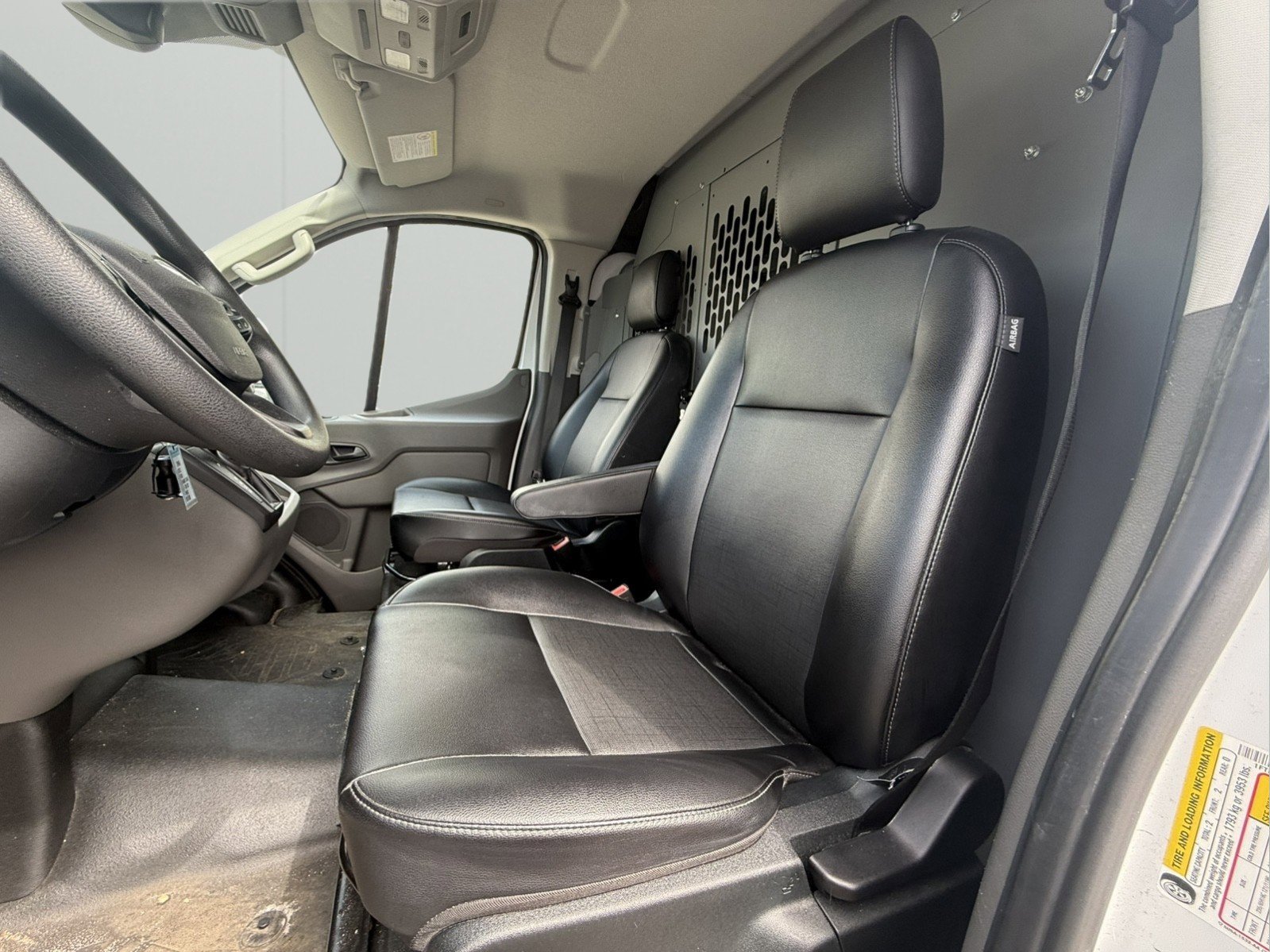 Used 2023 Ford Transit 250 Low Roof RWD image 9