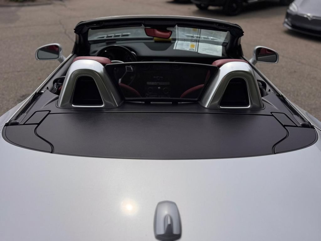 Used 2015 Mercedes-Benz SLK 250 image 28