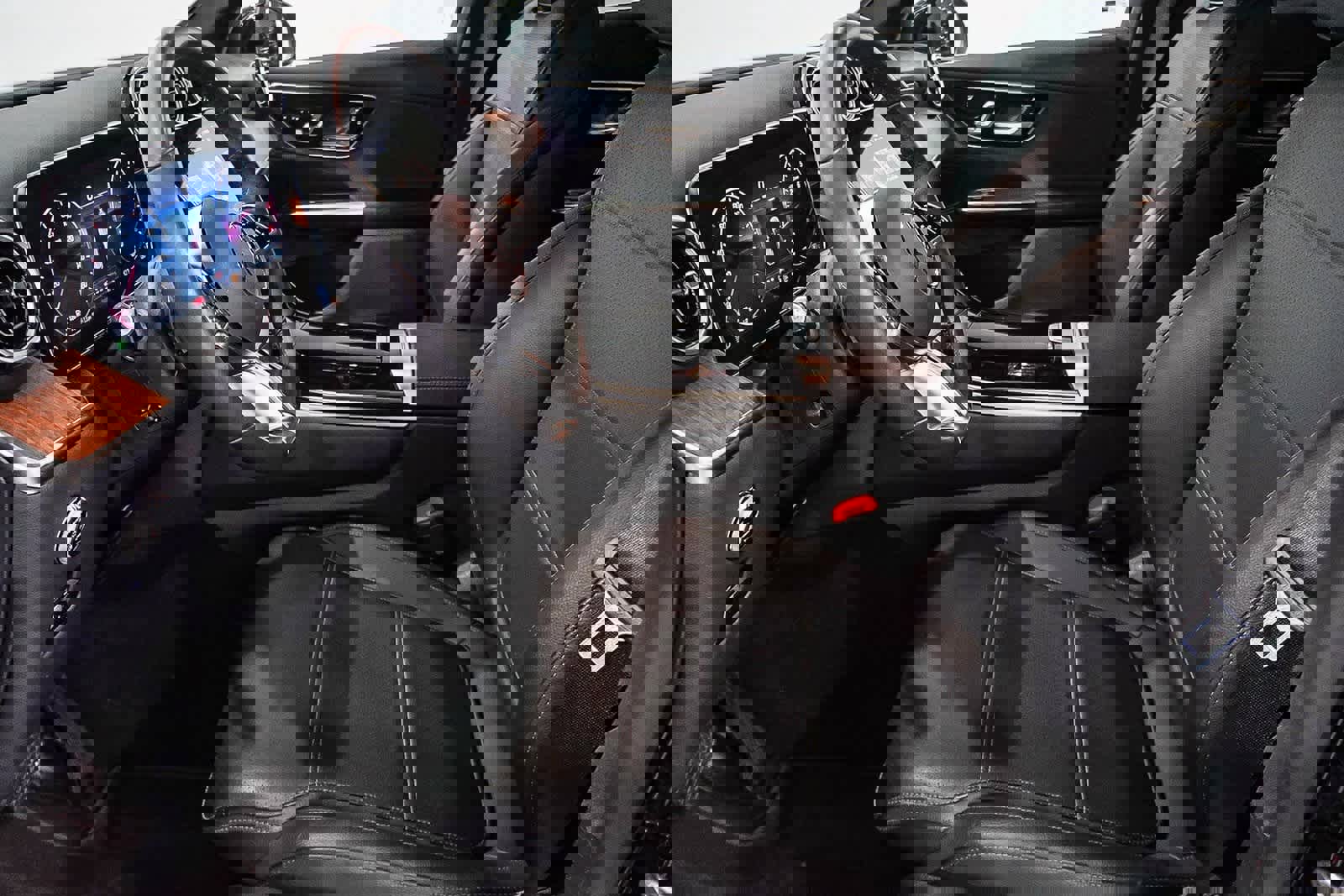 Used 2025 Mercedes-Benz GLC 300 GLC 300 image 19