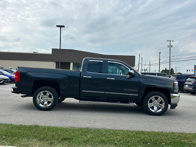 Used 2017 Chevrolet Silverado 1500 LTZ w/ Sport Package AWD/4WD image 9