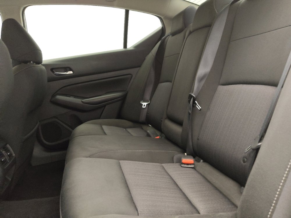 Used 2019 Nissan Altima 2.5 SV image 18