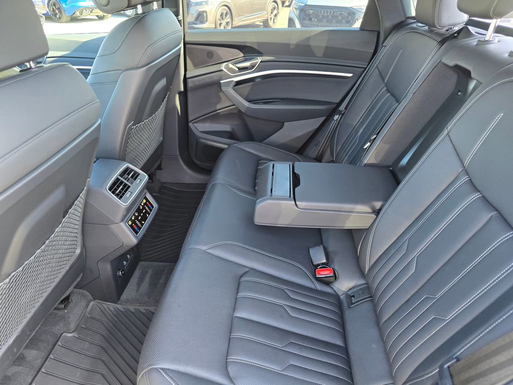 Used 2024 Audi SQ8 e-tron Premium Plus w/ Black Optic Package image 13