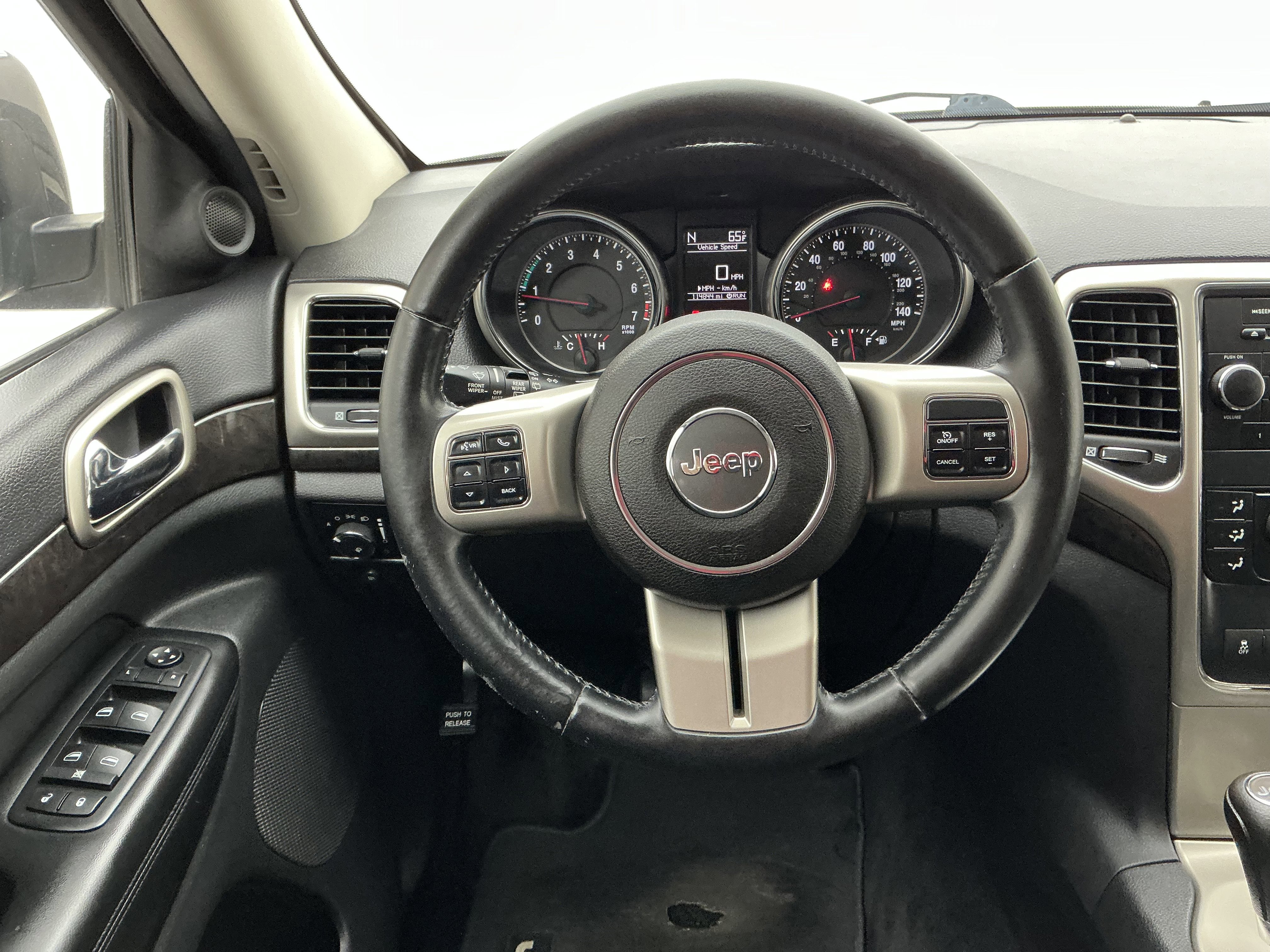 Used 2011 Jeep Grand Cherokee Laredo w/ Security & Convenience Group image 20