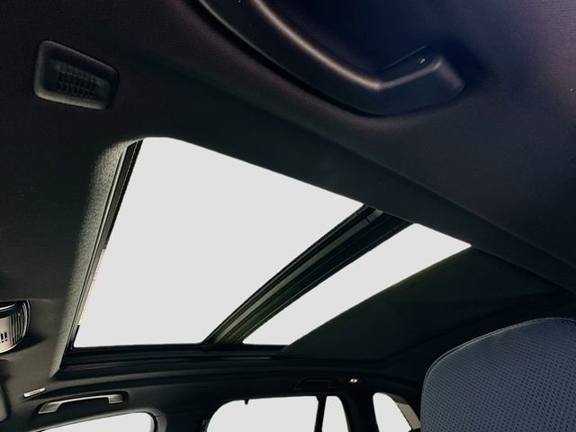 Used 2026 BMW X5 M60i image 15