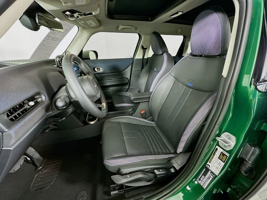 Certified 2025 MINI Cooper 4-Door Hardtop FWD image 20