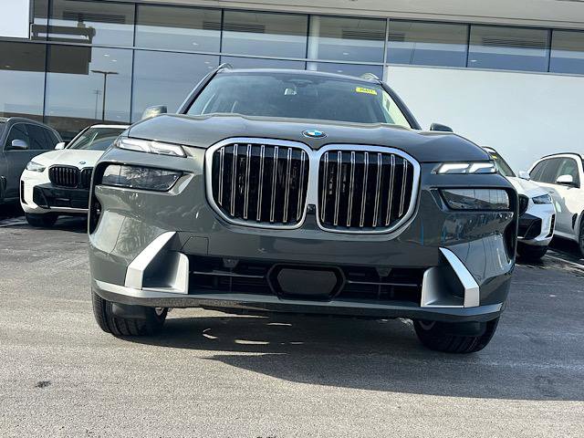 New 2026 BMW X7 xDrive40i image 2