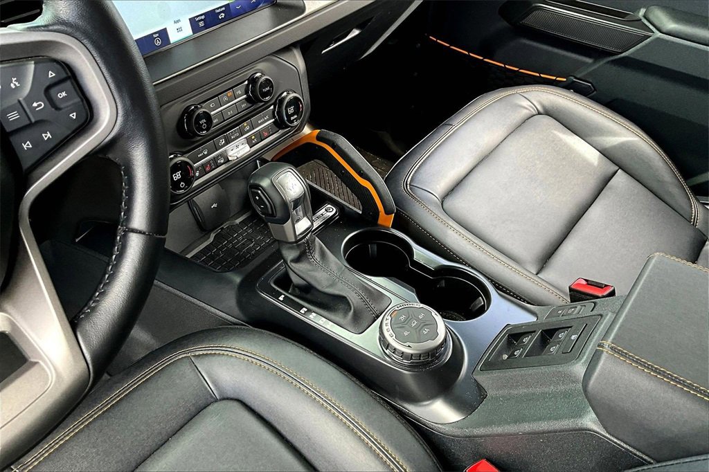 Used 2024 Ford Bronco Badlands image 14