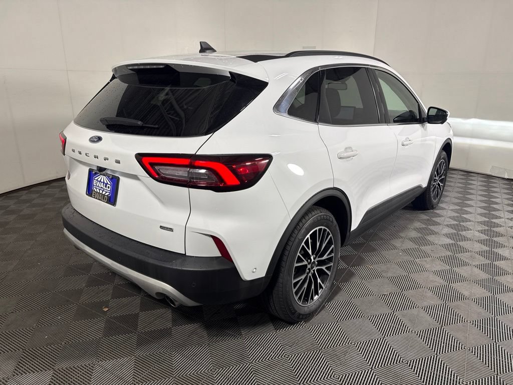 Used 2023 Ford Escape SE w/ PHEV Premium Package FWD image 10