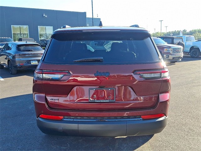 New 2025 Jeep Grand Cherokee L Altitude image 9