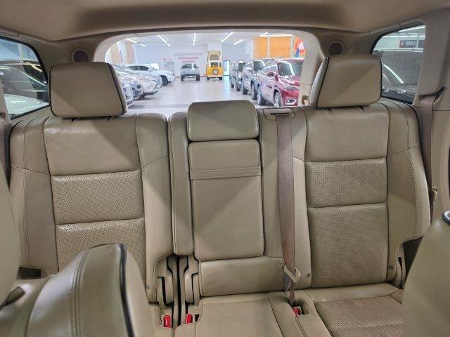 Used 2014 Jeep Grand Cherokee Overland w/ Advanced Technology Group AWD/4WD image 37