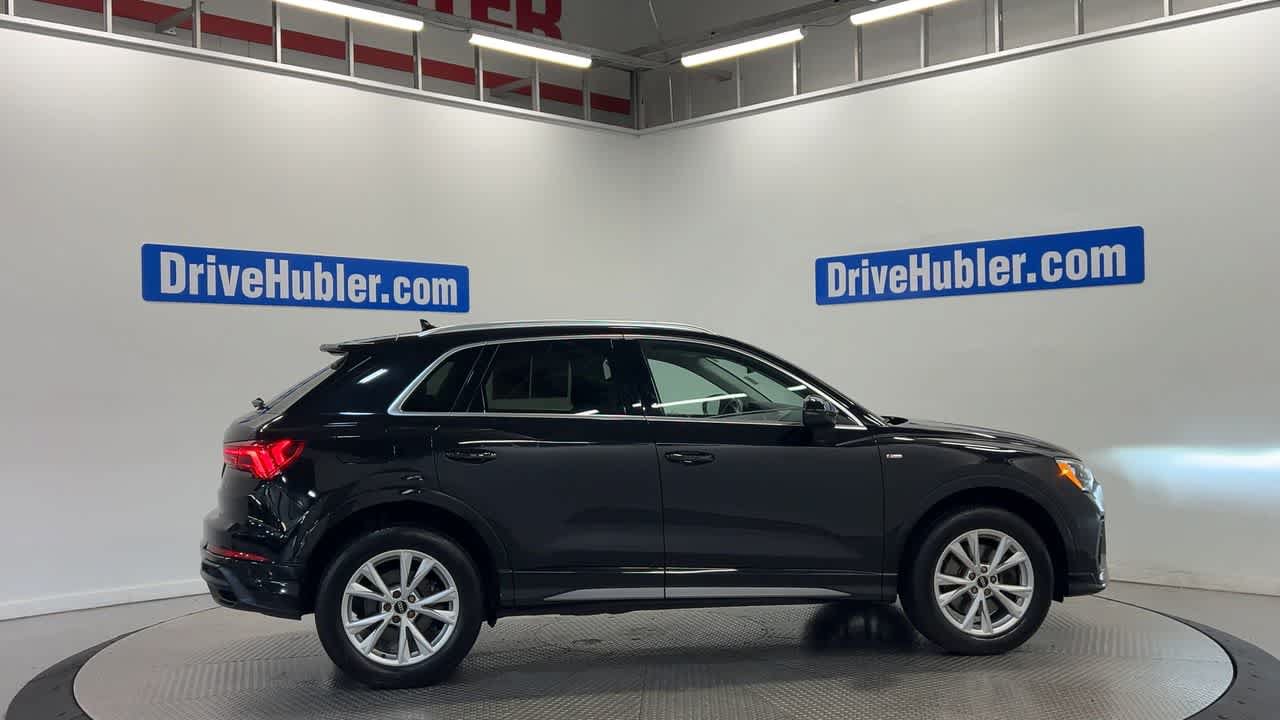 Used 2021 Audi Q3 2.0T Premium w/ Convenience Package AWD/4WD image 3