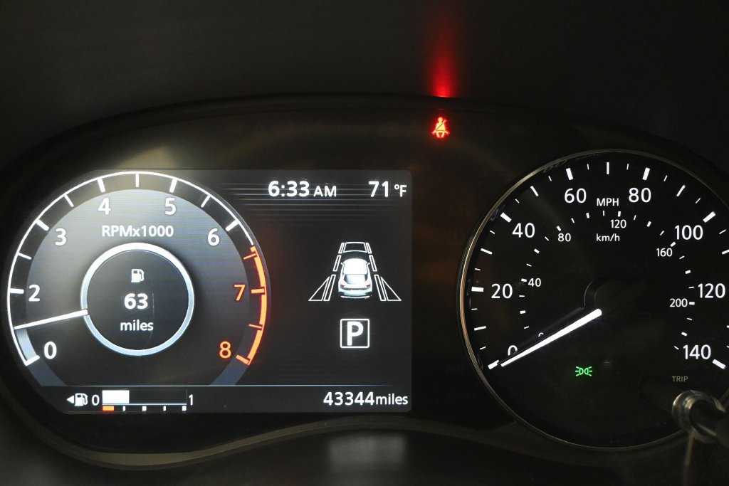 Used 2023 Nissan Kicks SR w/ SR Premium Package FWD image 14