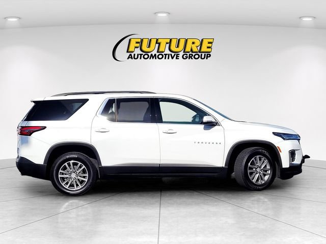 Used 2023 Chevrolet Traverse LT image 3