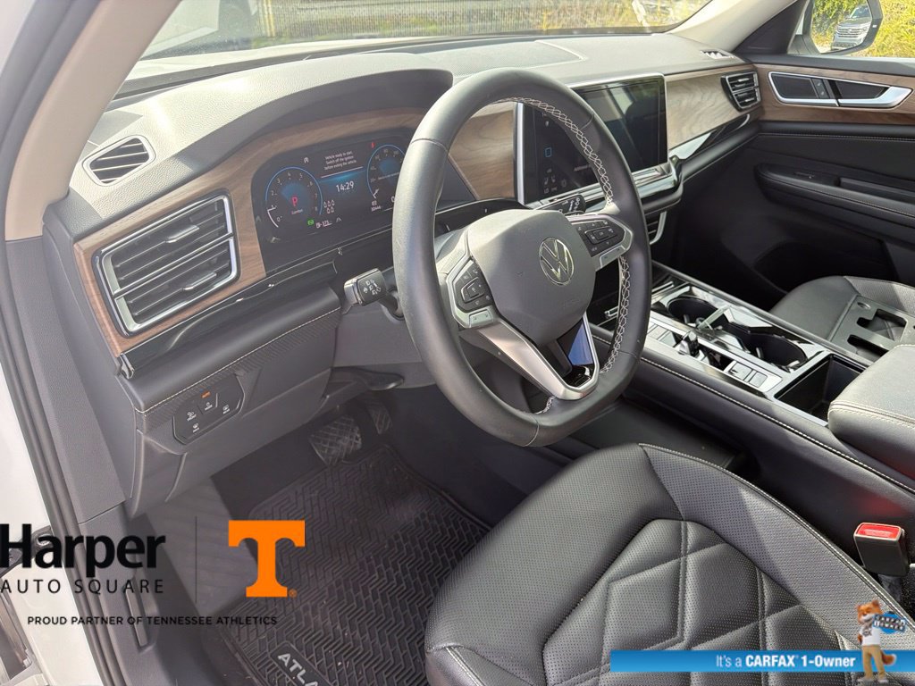Used 2024 Volkswagen Atlas SE w/ Panoramic Sunroof Package AWD/4WD image 14