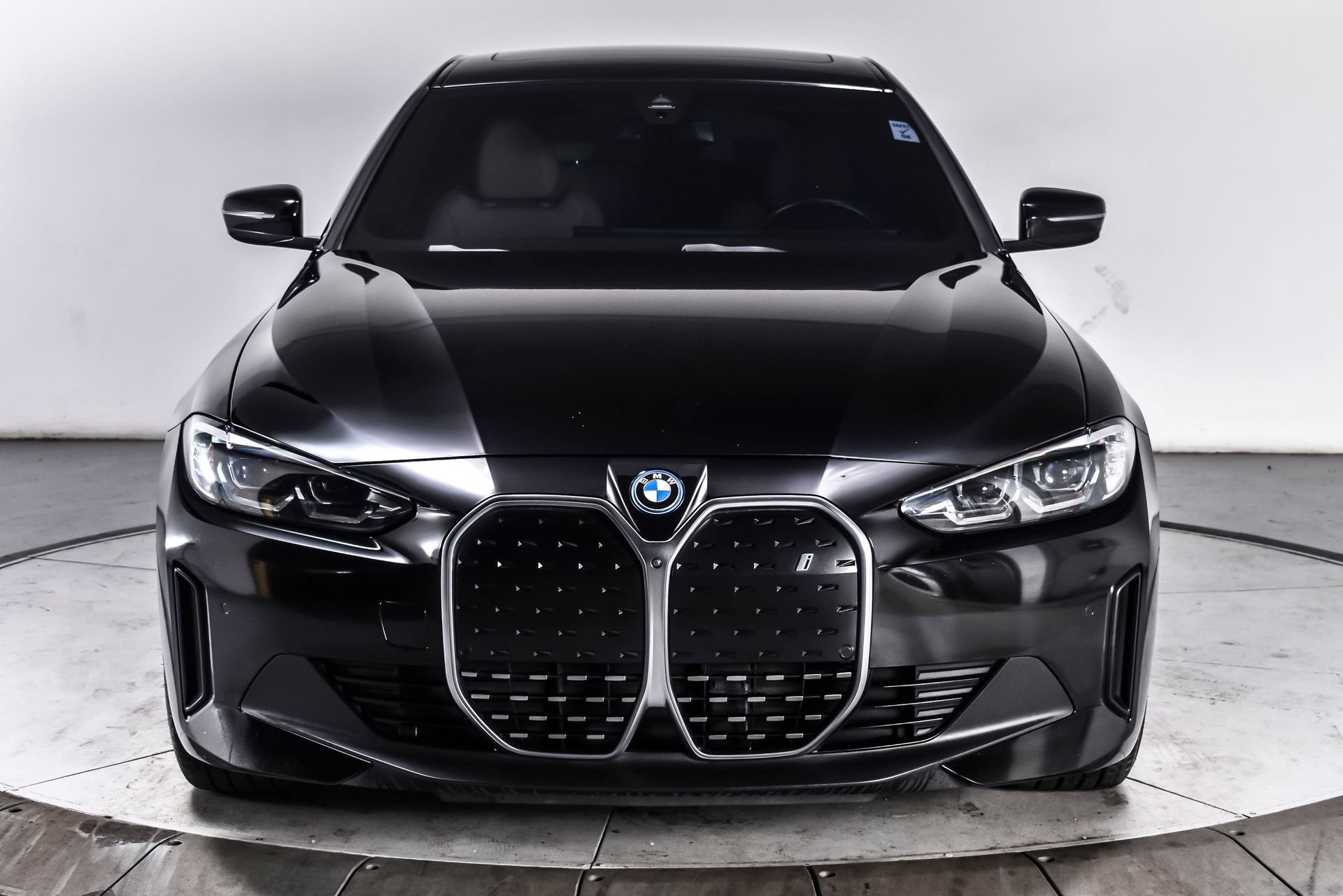 Used 2023 BMW i4 eDrive35 w/ Premium Package RWD image 8