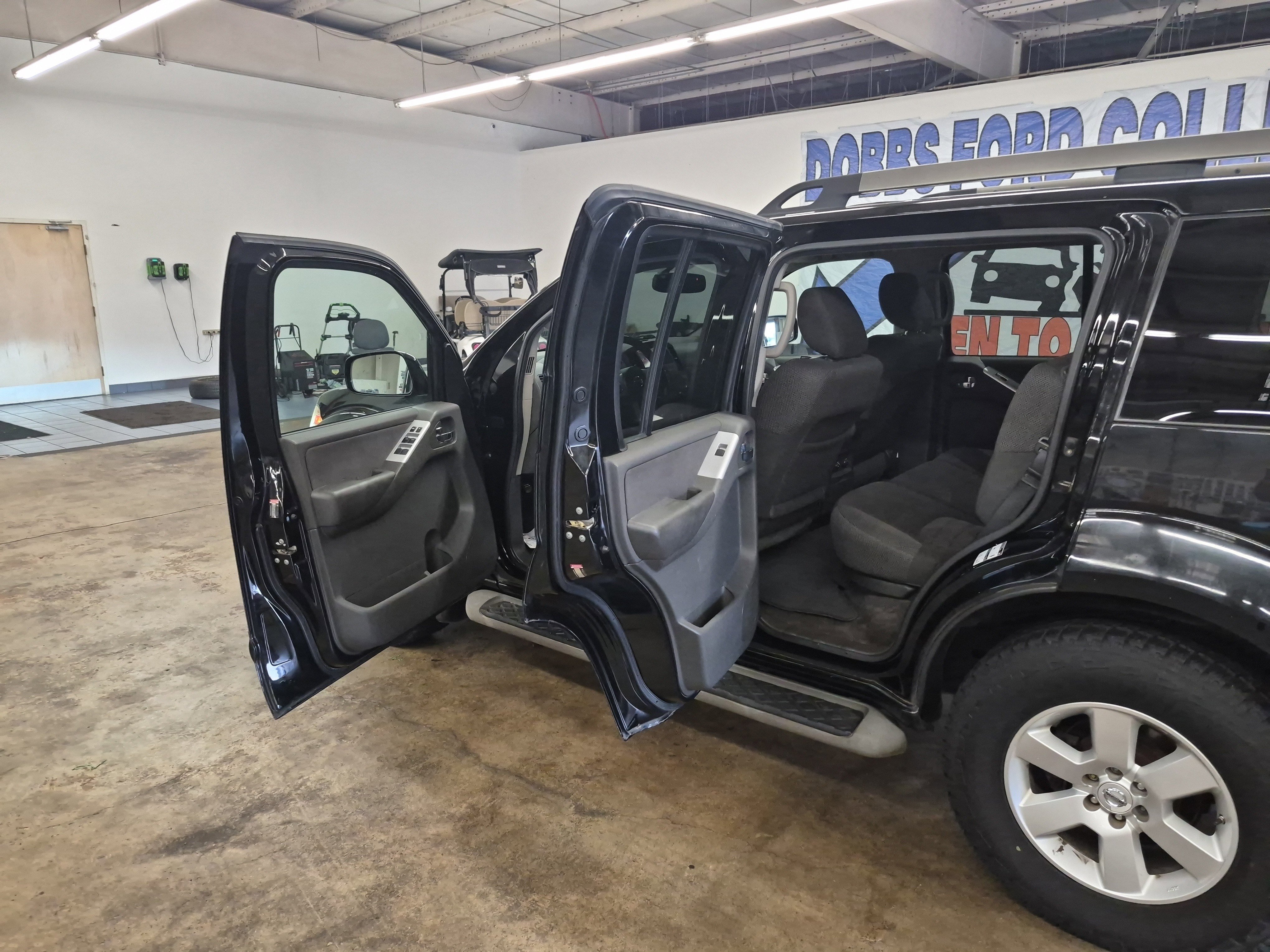 Used 2011 Nissan Pathfinder SV w/ Protection Pkg RWD image 13