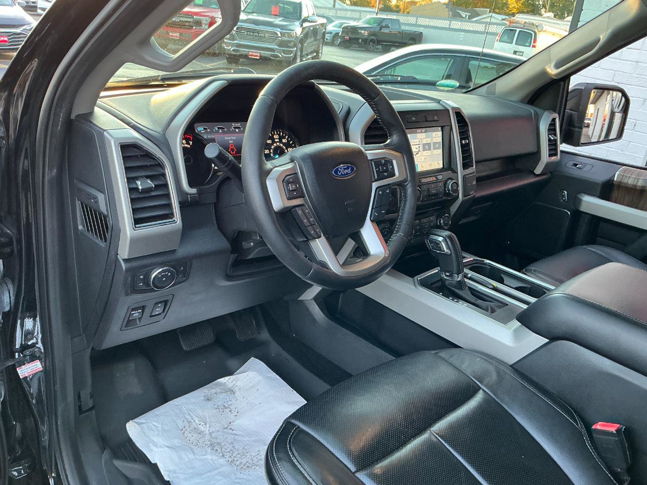 Used 2018 Ford F150 Lariat w/ Max Trailer Tow Package image 8