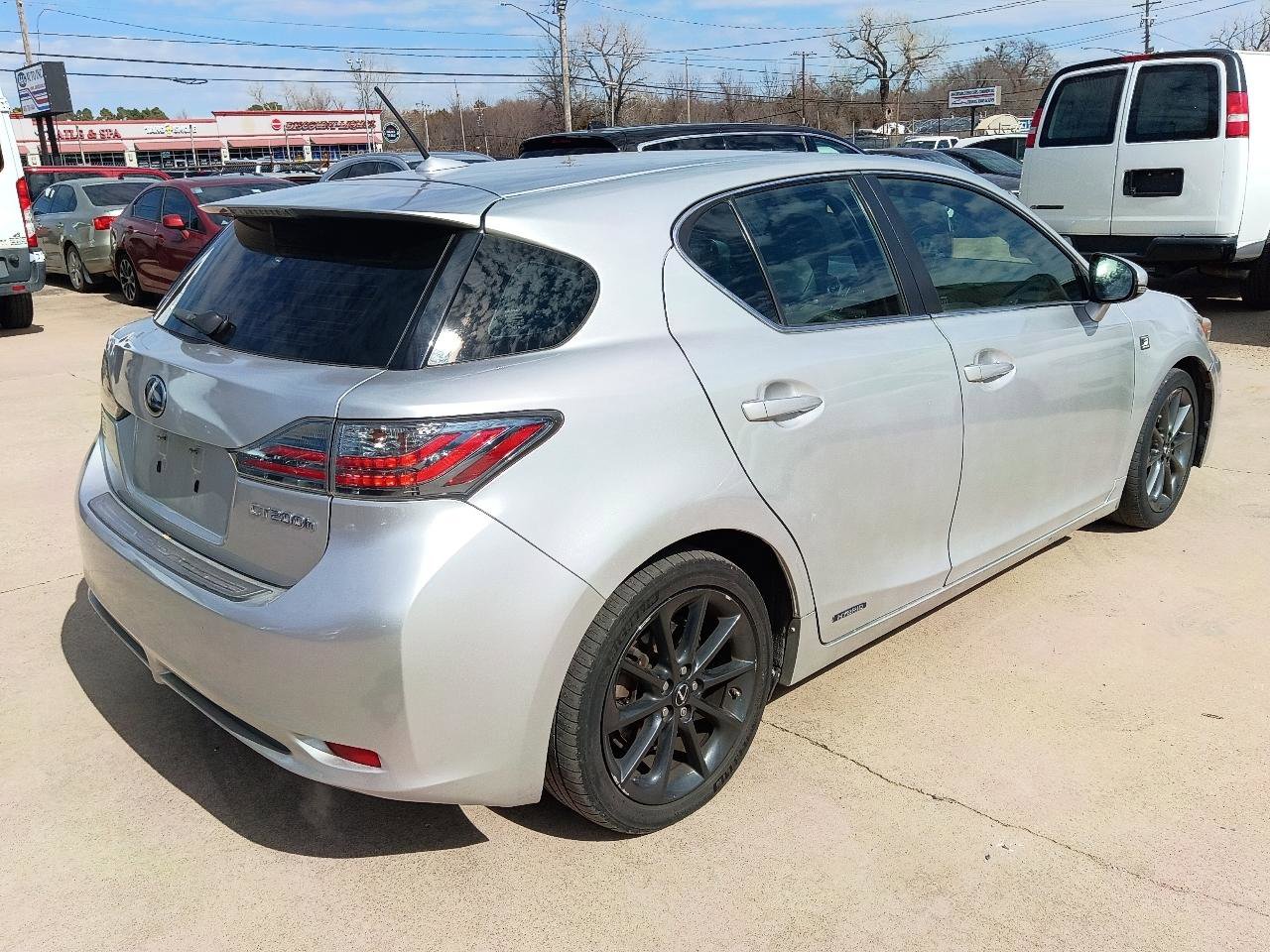 Used 2013 Lexus CT 200h Base w/ F Sport Pkg w/Nuluxe Trim FWD image 5
