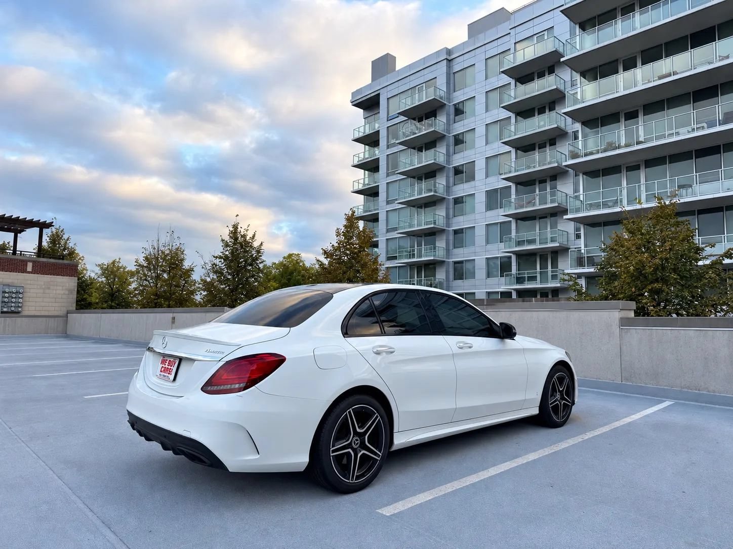 Used 2019 Mercedes-Benz C 300 4MATIC Sedan image 4
