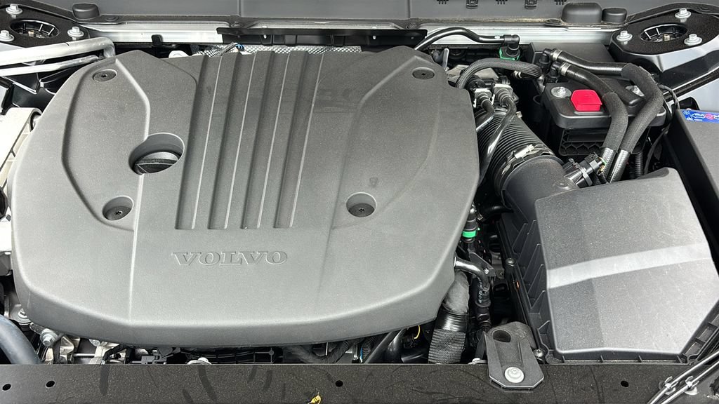 New 2026 Volvo XC60 B5 Plus w/ Protection Package Premier AWD/4WD image 30