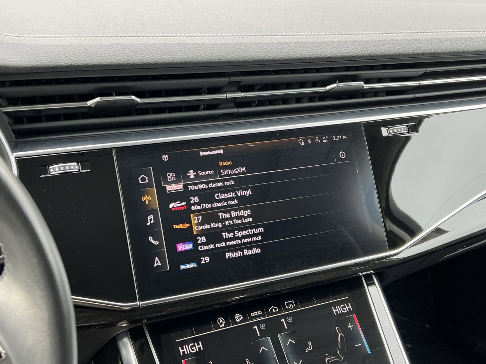 Used 2023 Audi Q7 3.0T Premium Plus image 16