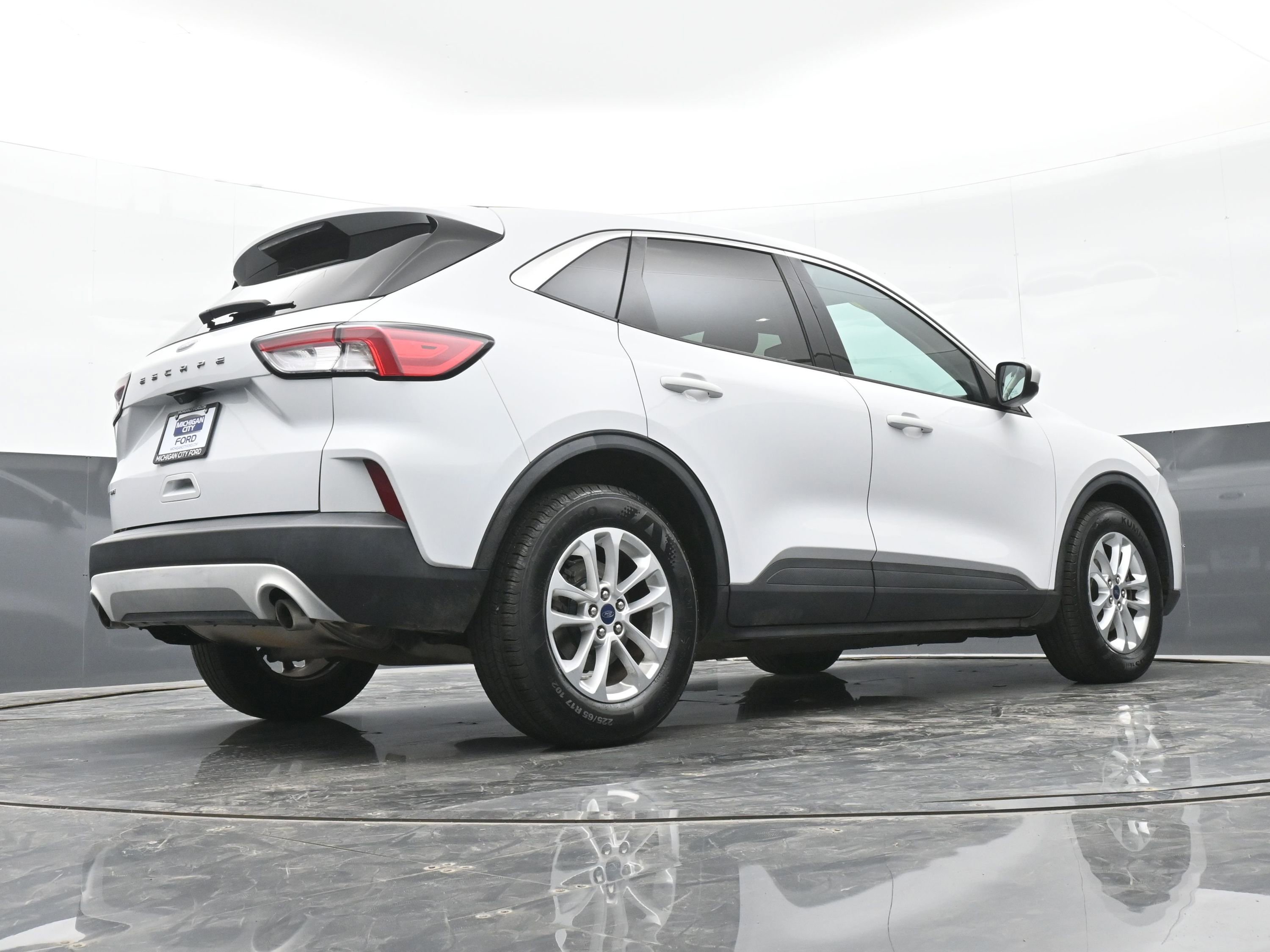 Used 2021 Ford Escape SE w/ Convenience Package image 44