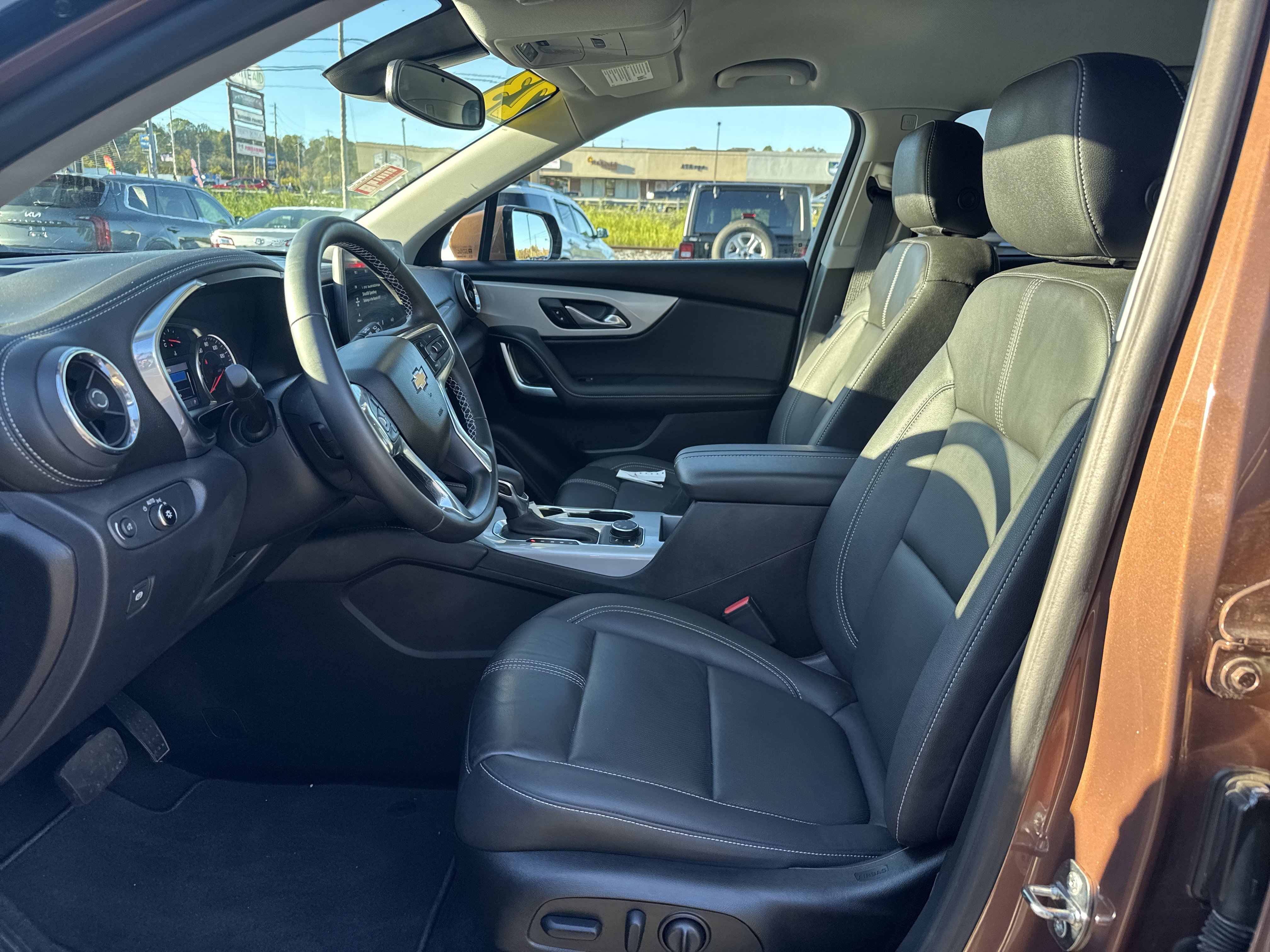 Used 2023 Chevrolet Blazer LT image 12