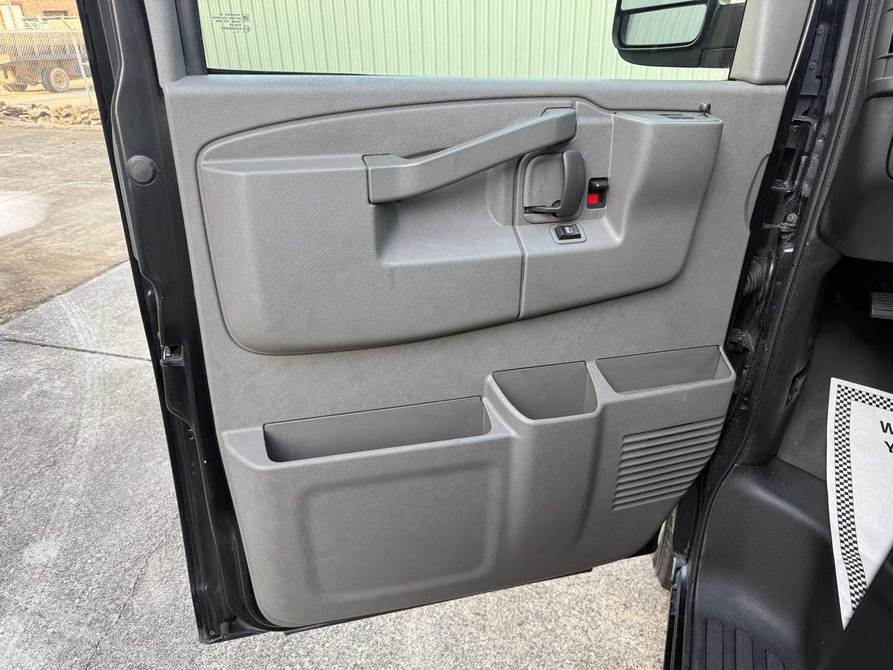 Used 2018 Chevrolet Express 2500 Work Van w/ Driver Convenience Package image 18