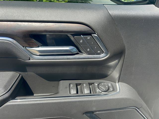 Used 2026 GMC Sierra 1500 SLT AWD/4WD image 13