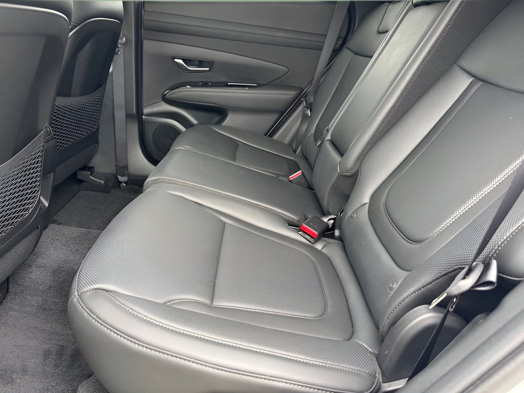 Used 2025 Hyundai Tucson Limited FWD image 15