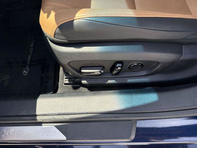 Certified 2024 Lexus ES 350 w/ Premium Package FWD image 12