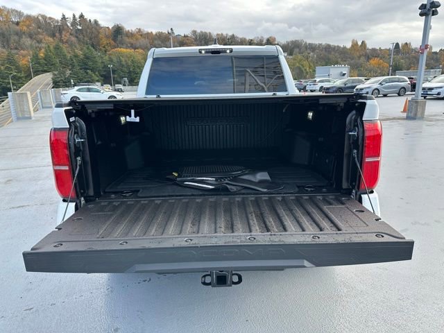 Used 2025 Toyota Tacoma TRD Off-Road image 9