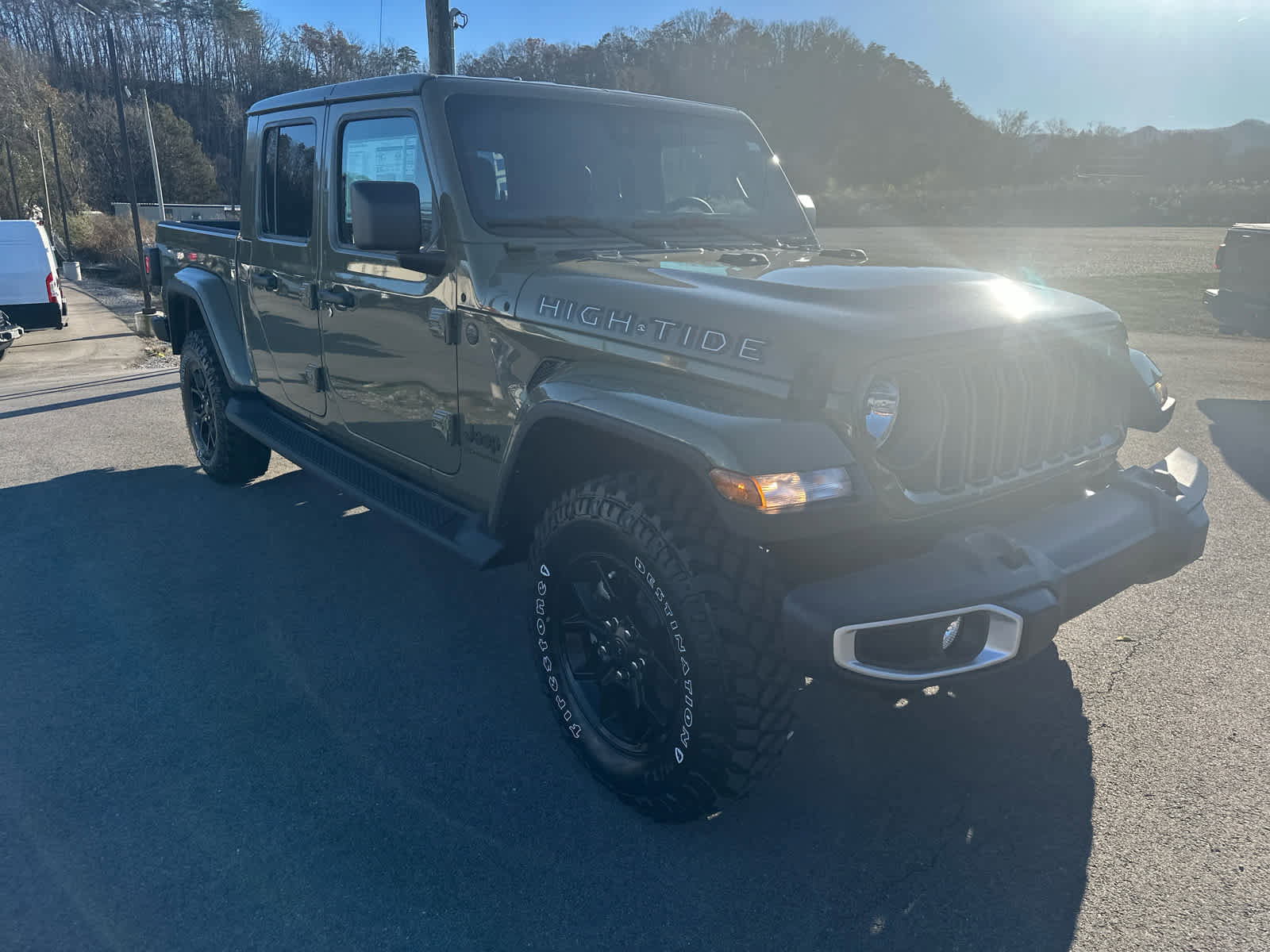 New 2025 Jeep Gladiator Sport image 13