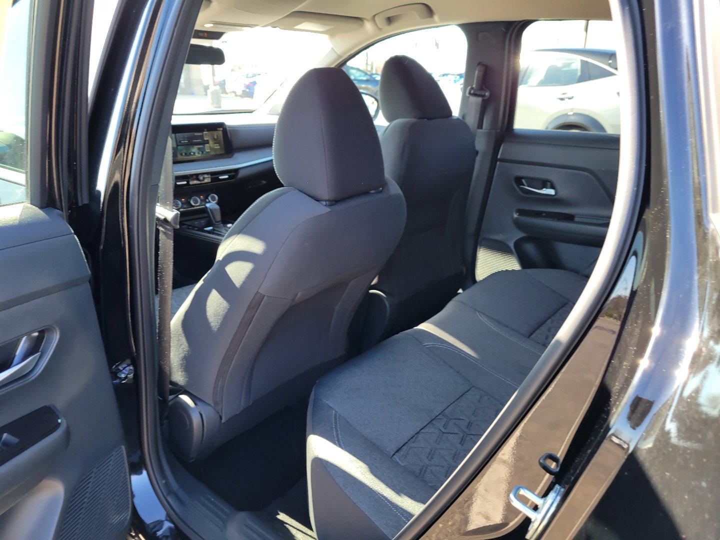 Certified 2025 Nissan Kicks SV AWD/4WD image 12