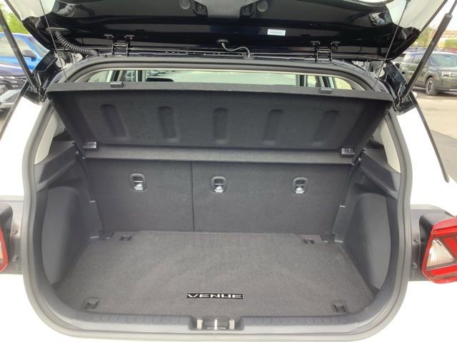 Certified 2025 Hyundai Venue Limited image 12