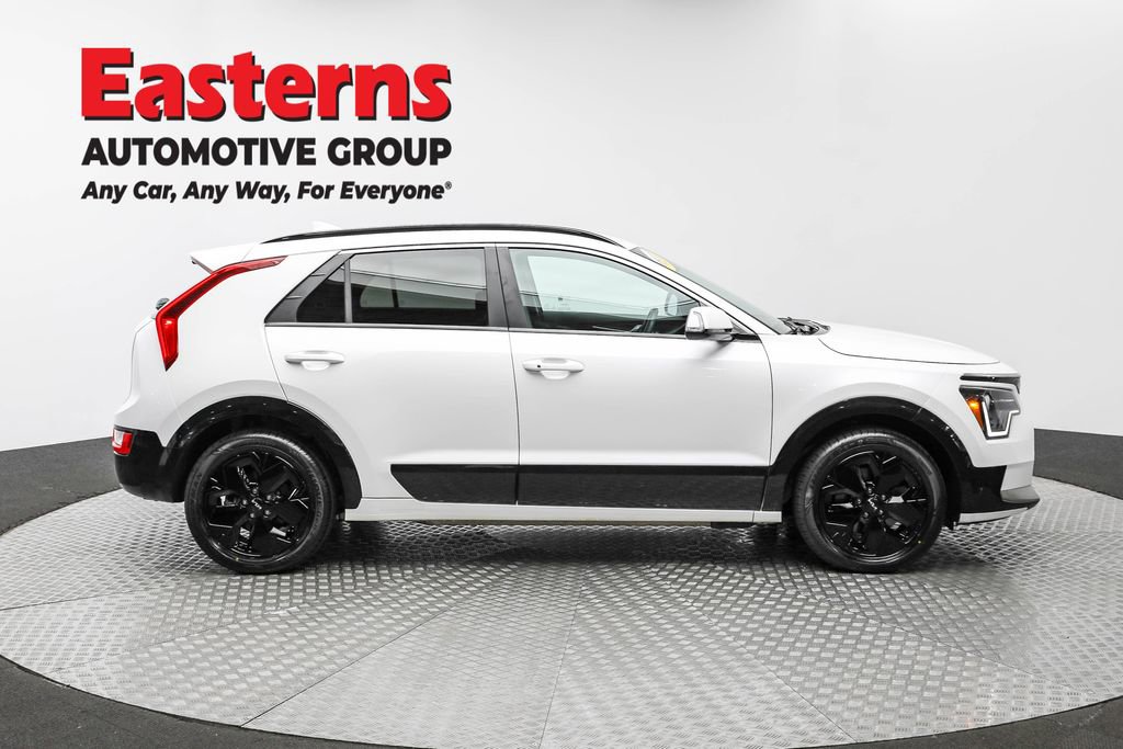 Used 2023 Kia Niro Wind w/ Wind Preserve Package image 4