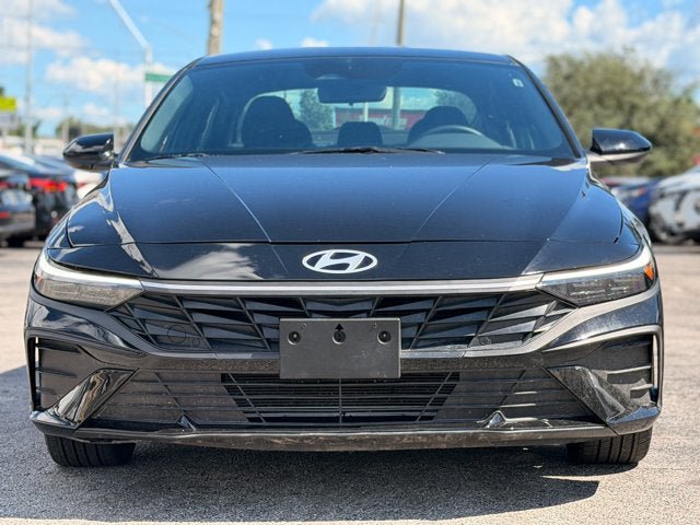 Used 2026 Hyundai Elantra Sport FWD image 3