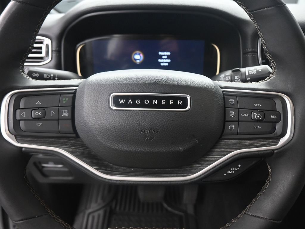 Used 2024 Jeep Wagoneer L Series II w/ Flexible Seating Group image 12