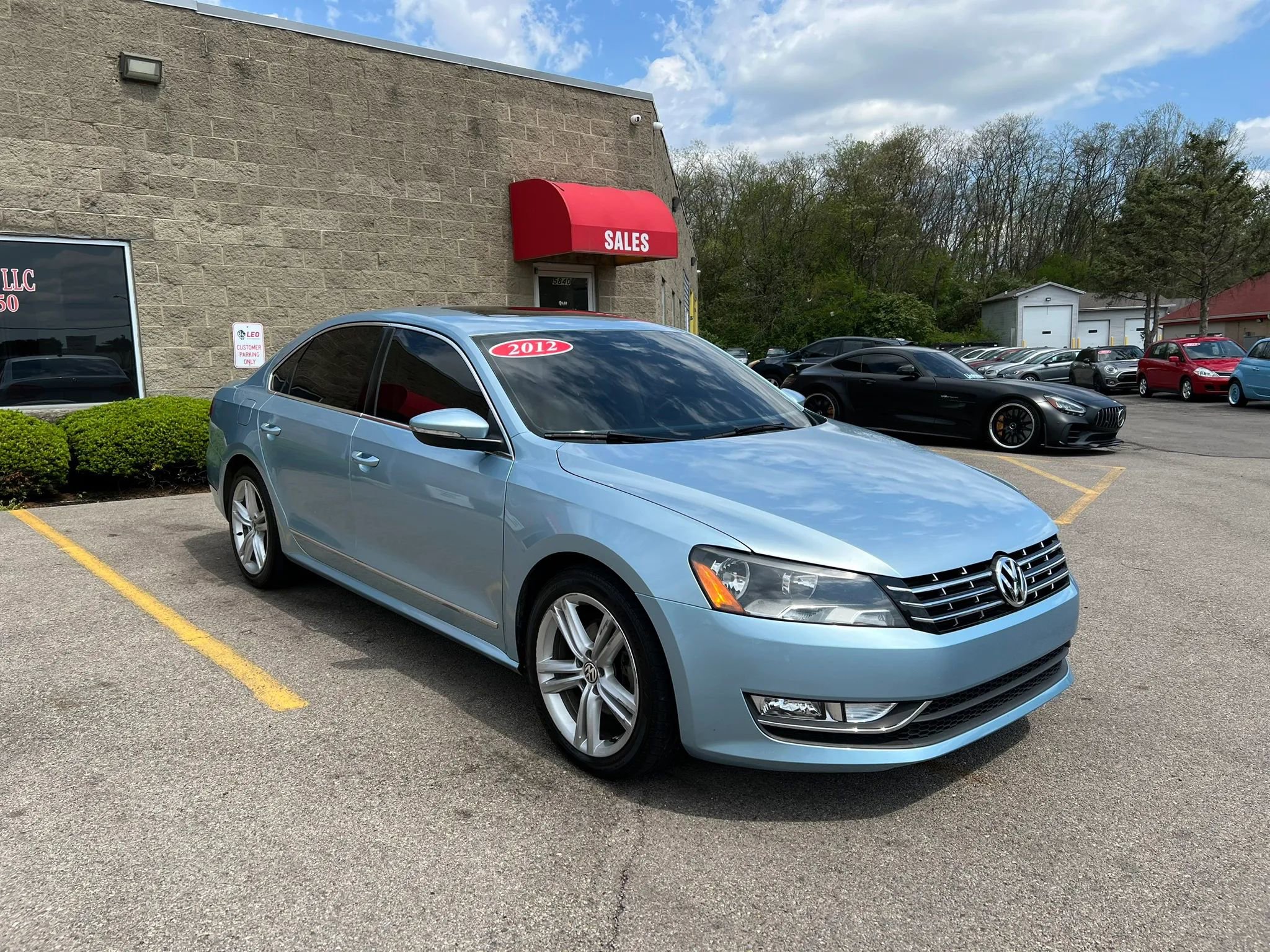 Used 2012 Volkswagen Passat TDI SEL Premium FWD image 3