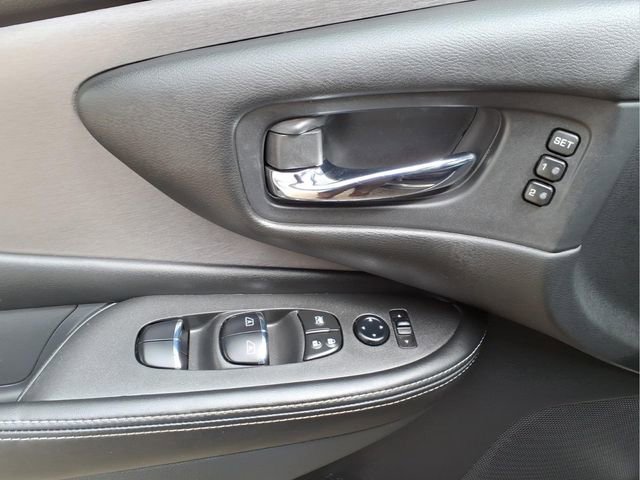 Used 2024 Nissan Murano SL image 11