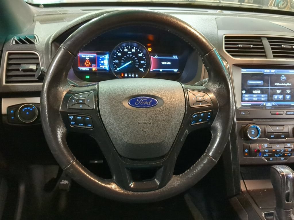 Used 2016 Ford Explorer XLT w/ Equipment Group 202A AWD/4WD video 2